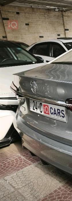 MG 5 Plus